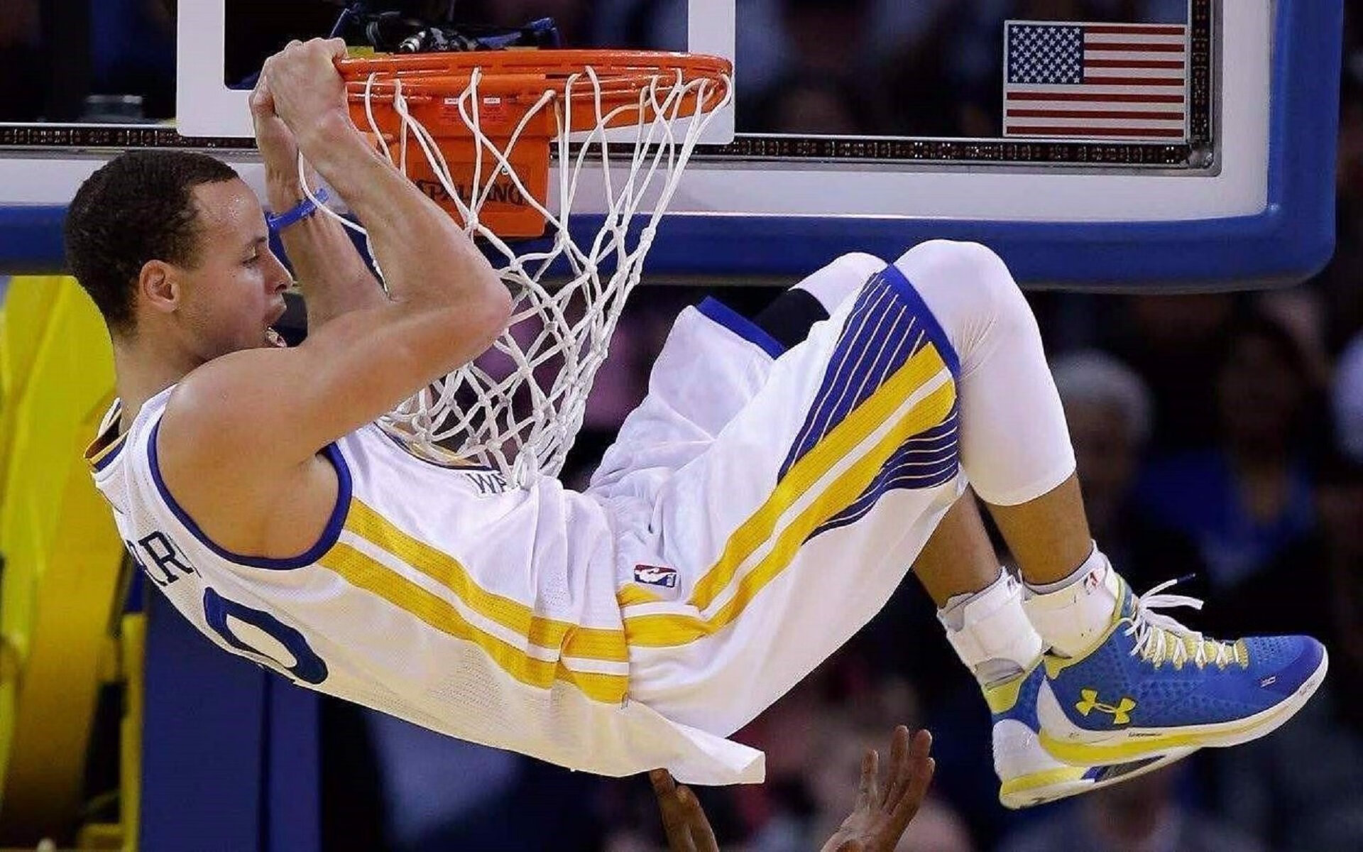 在线体育博彩-点球争议未平，门兴备战社区盾，热刺强硬回击质疑